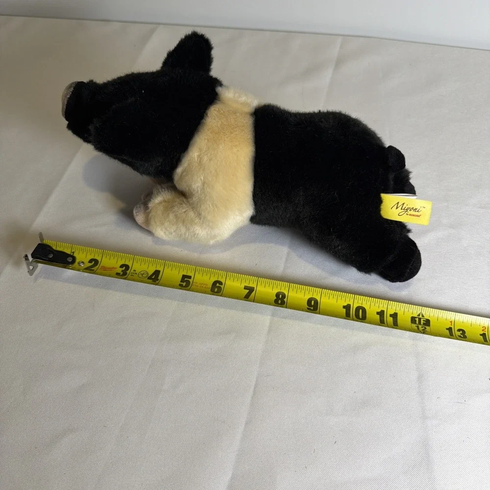 Aurora Miyoni Hampshire Pig Black and Beige stuff animal toy lifelike detailed